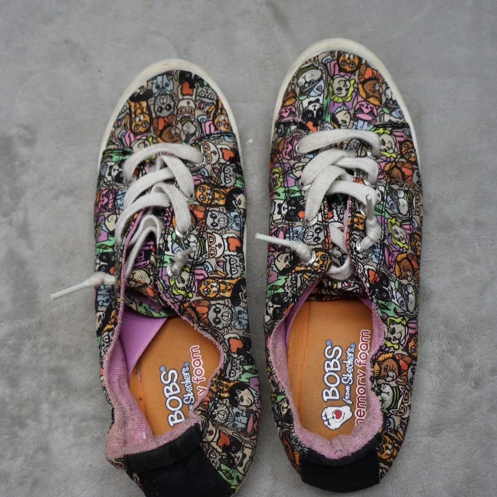 Skechers BOBS Women 9 Sneakers White Cat Print Slip On Beach Bingo Classy Casual